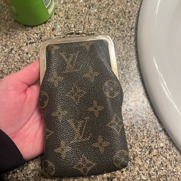 Vintage Louis Vuitton cigarette hand bag real authentic - Picture 5 of 7
